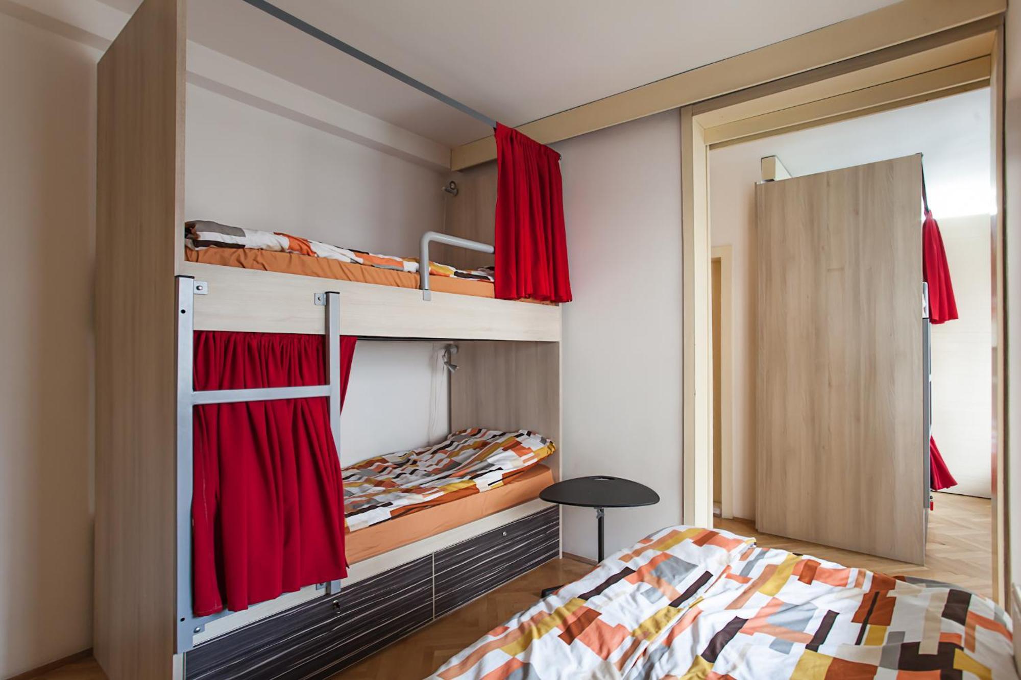 Urban Hostel & Apartments 스코페 외부 사진